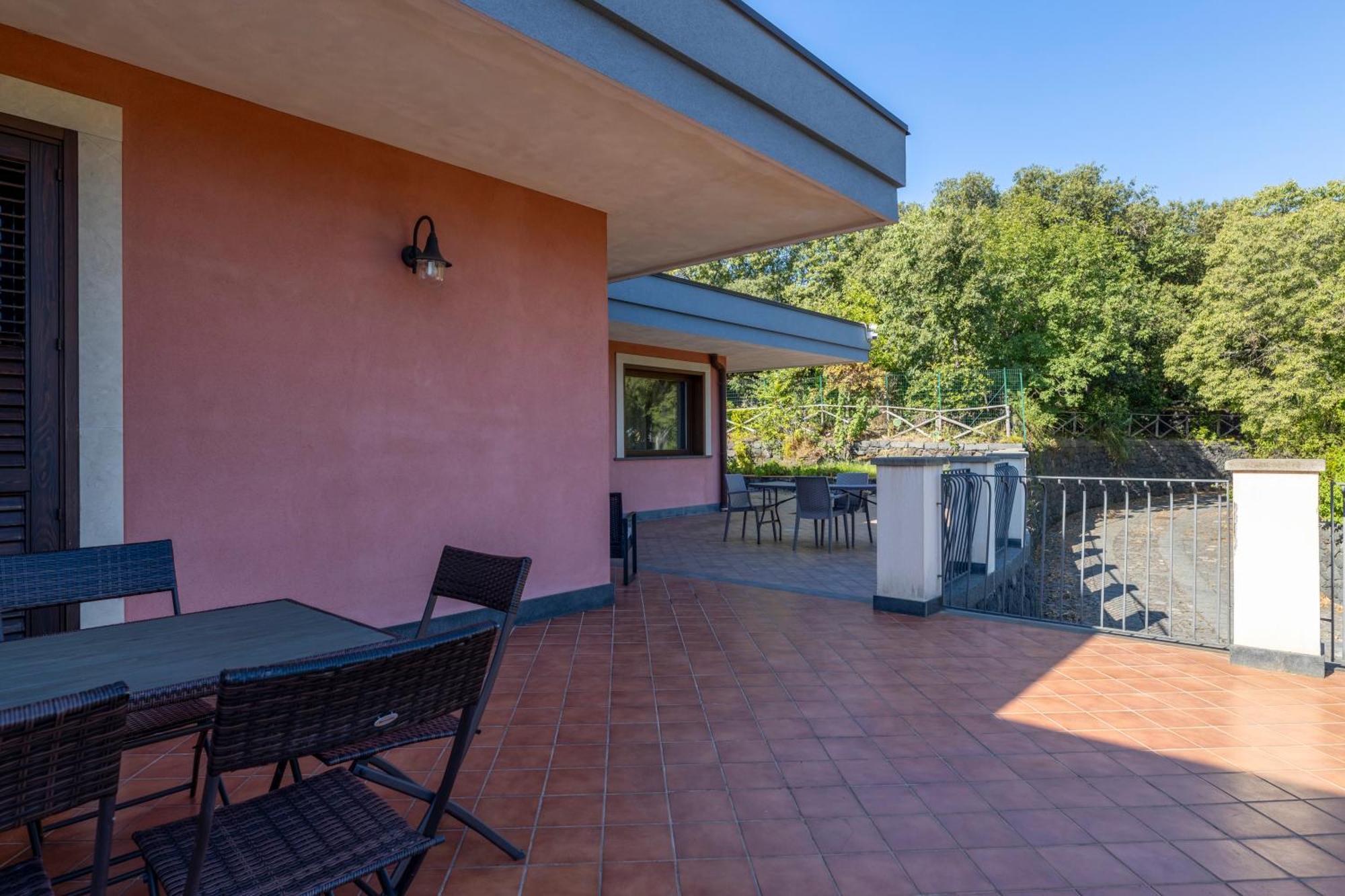 Villa Vulcano, Tra L'Etna E Il Mare Zafferana Etnea Exterior foto